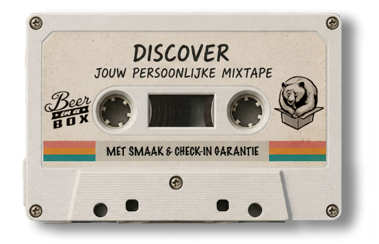 Cassettebandje met teksten als 'Discover jouw persoonlijke mixtape' en een tekening van een beer in een doos.