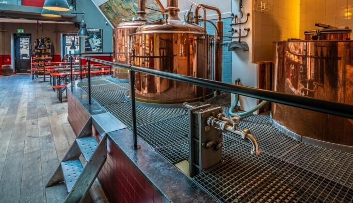 35 jarig heropeningsjubileum van Stadsbrouwerij De Drie Ringen  35 jarig heropeningsjubileum van Stadsbrouwerij De Drie Ringen