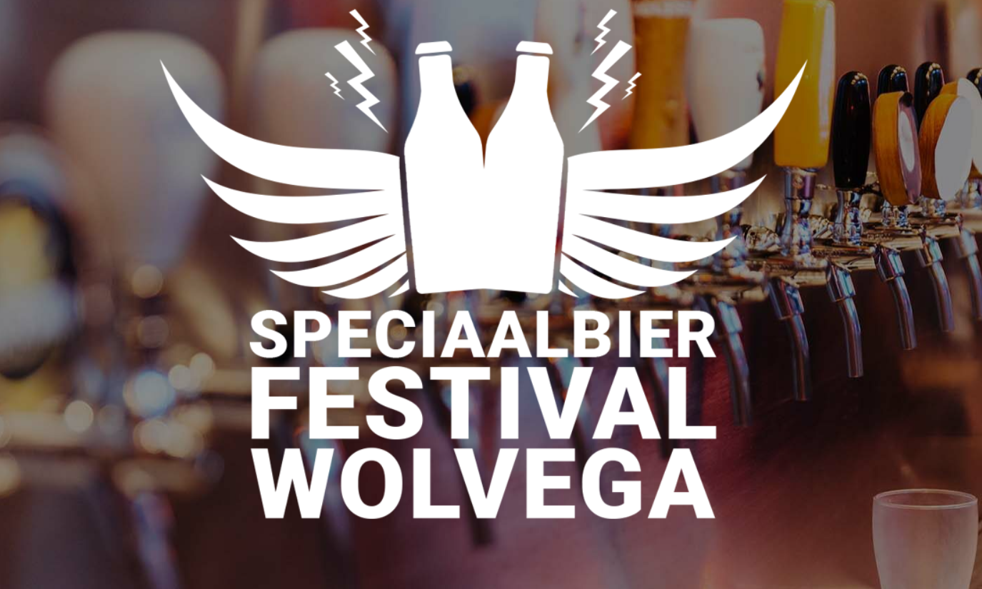 Banner met biertaps en wit logo van Speciaalbier Festival Wolvega met twee bierflesjes.