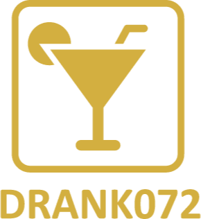 Logo van Drank072 met een gouden cocktailglas en zon in een vierkant kader.