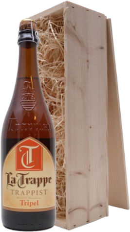 La Trappe Tripel bier in een houten kist met beschermend stro.