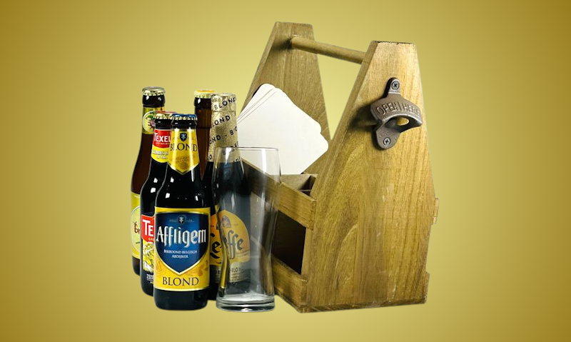 Bierpakket met blond bier glas en opener
