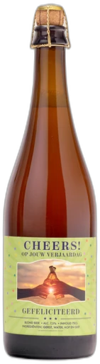 Cheers op jouw verjaardag biercadeau met een grote fles blond bier