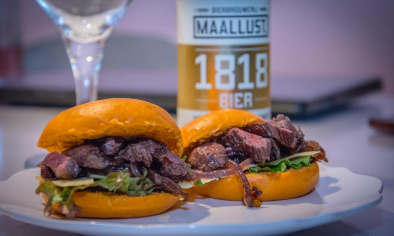 BBQ gerecht met Maallust bier erbij