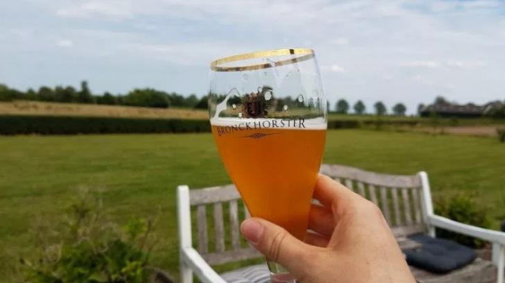 bronckhorster brewing family bier in glas