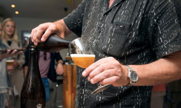 Bier inschenken