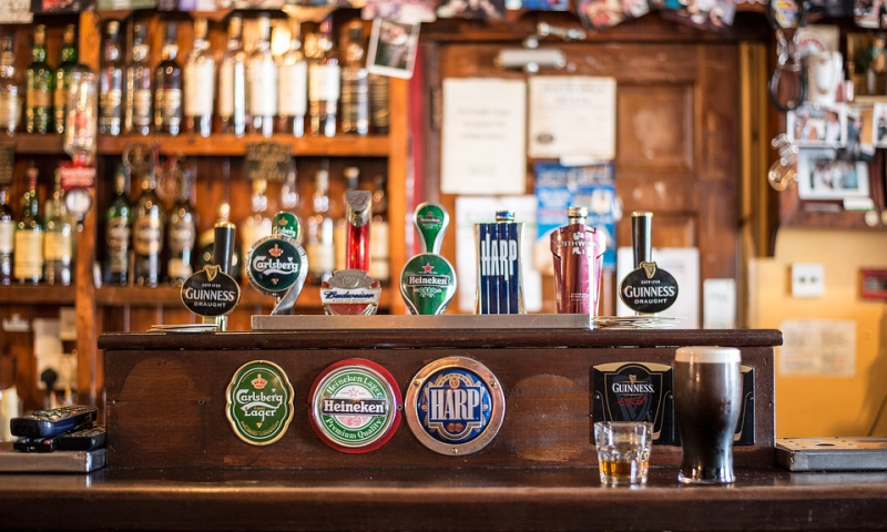 Verschillende bieren op tap in de horeca Verschillende bieren op tap in de horeca