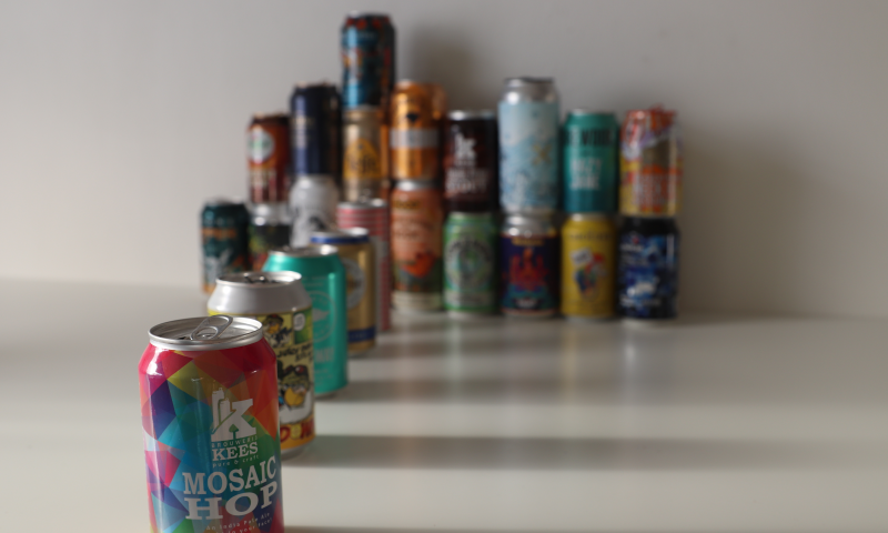 Verschillende blikjes bier Verschillende blikjes bier