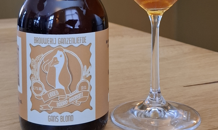 Ganzenliefde blond bier met glas