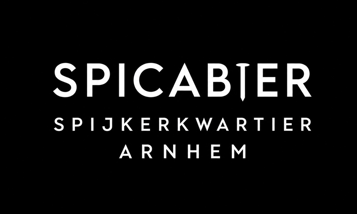 Logo van Spicabier met tekst Spijkerkwartier Arnhem in witte letters op zwarte achtergrond.