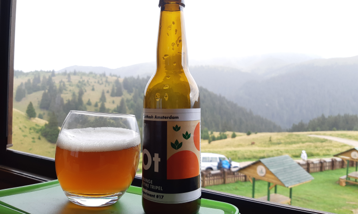 Brouwerij-MishMash-fles-en-een-glas
