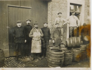 Personeel brouwerij Meentz, Kuiper Jan-Willem Meijers (met schort)