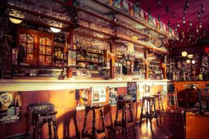 Alcoholische dranken op de bar Alcoholische dranken op de bar