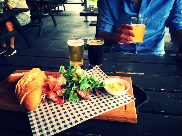 Hapjes bij bier Hapjes bij bier