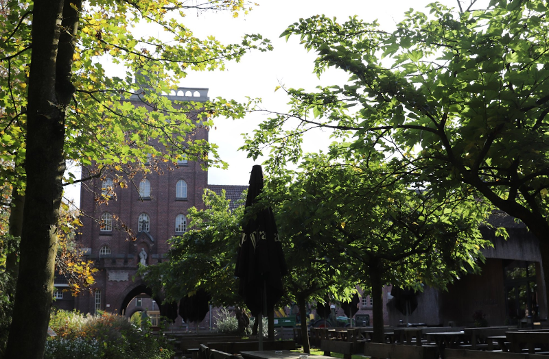 La Trappe terras, proeflokaal en brouwerij La Trappe terras, proeflokaal en brouwerij