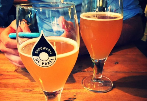 Prael Weizen drinken