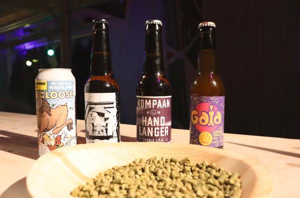 Vier verse IPA Vier verse IPA