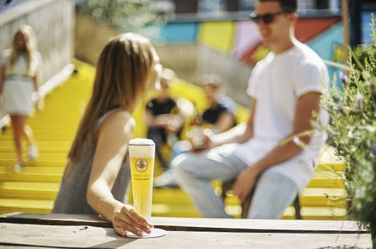 Warsteiner Radler op het terras