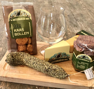 Borrelen met bier van eigen bodem Borrelen met bier van eigen bodem