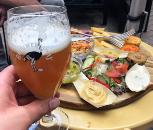 IJbier met lekkere hapjes IJbier met lekkere hapjes