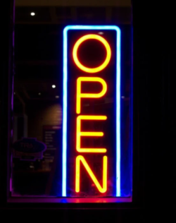 Neon licht OPEN / Pexels Neon licht OPEN