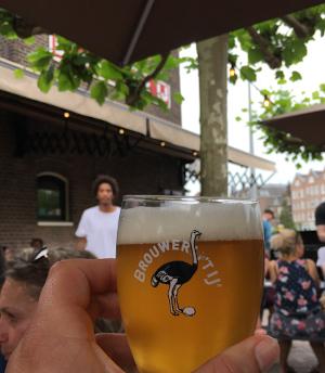 Proefglaasje bij Brouwerij  Proefglaasje bij Brouwerij
