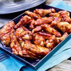 Sticky Tennesse Honey Chicken klaar Sticky Tennesse Honey Chicken klaar