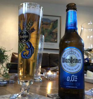 Warsteiner 0.0 flesje en glas Warsteiner 0.0 flesje en glas