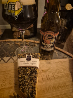 belvedere bock met zwarte peper kaas