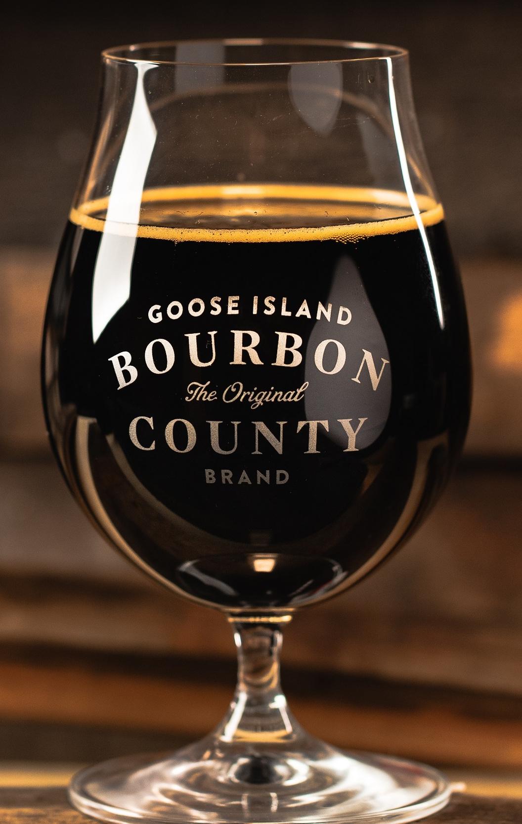 Glas Bourbon County Stout van Goose Island