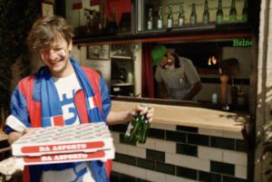 Franse fan haalt Italiaanse pizza