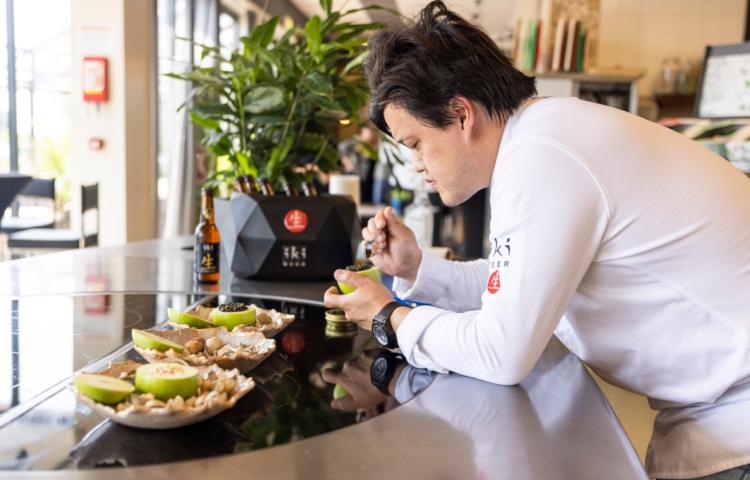 Kelvin Lin aan het werk