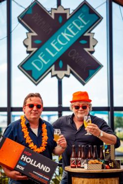 Proosten met de HOP Holland HAP Box