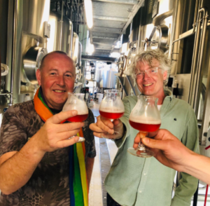 Proosten met Hoop Mon Cherry