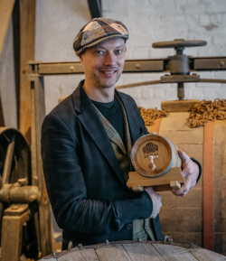 Sommelier Andy de Brouwer met HORAL Lambic Award