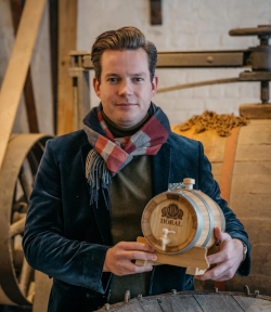 Sommelier Yanick Dehandschutter met de Lambic Award
