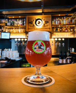 Zoete Jaapie bier op de bar