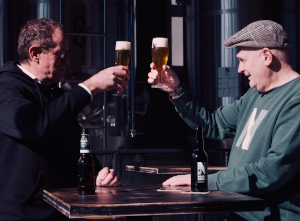 Brouwers Rob en Peter proosten