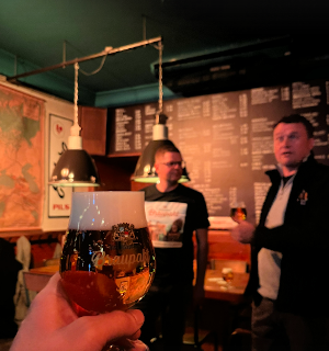 Braupakt lancering met op de achtergrond Johannes Weiss en Hannes Malfait