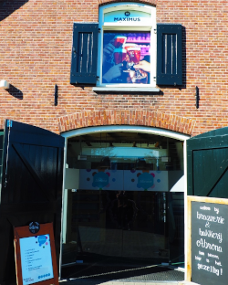 Brazzerie en Bakkerij Abrona buitenkant