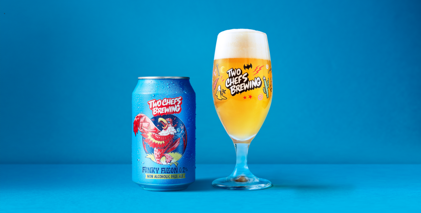 Funky Falcon 0.2% blikje en glas