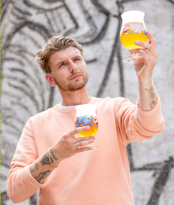 Iwan Smit met Duvel Designer bierglazen 2024