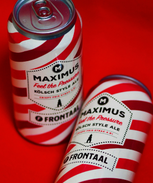 Maximus collab met frontaal