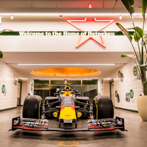 Red Bull F1 wagen bij Heineken Experience