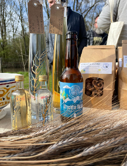 Verschillende producten achter de Utrechtse Blauwe emmertarwe