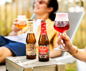 Twee alcoholvrije fruitlambieken van Lindemans