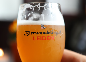 bierglas bierwandeling zomer leiden