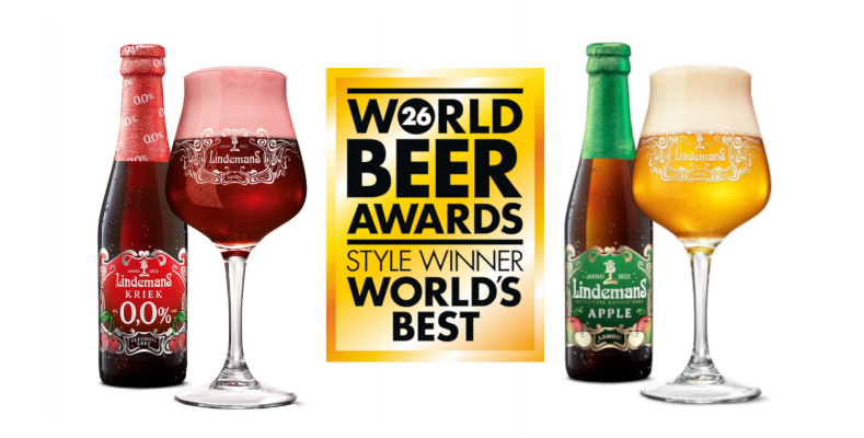 Lindemans Kriek 0,0% en Lindemans Apple flesje en glas met een World's Best Badge van de World Beer Awards.