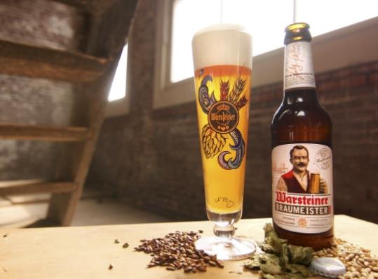 Warsteiner Braumeister fles en glas