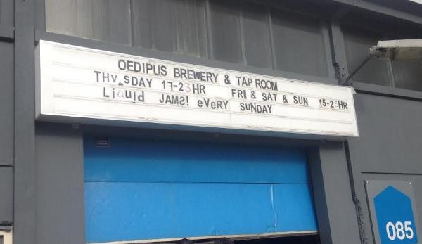 Oedipus Brewing en tap room